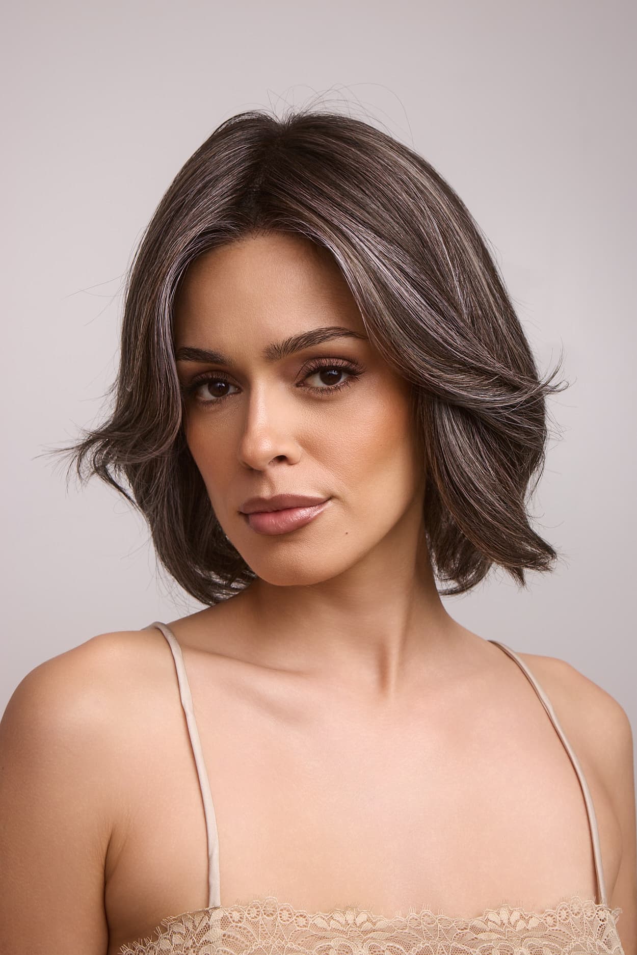 Farren in Mushroom Grey (Rooted)