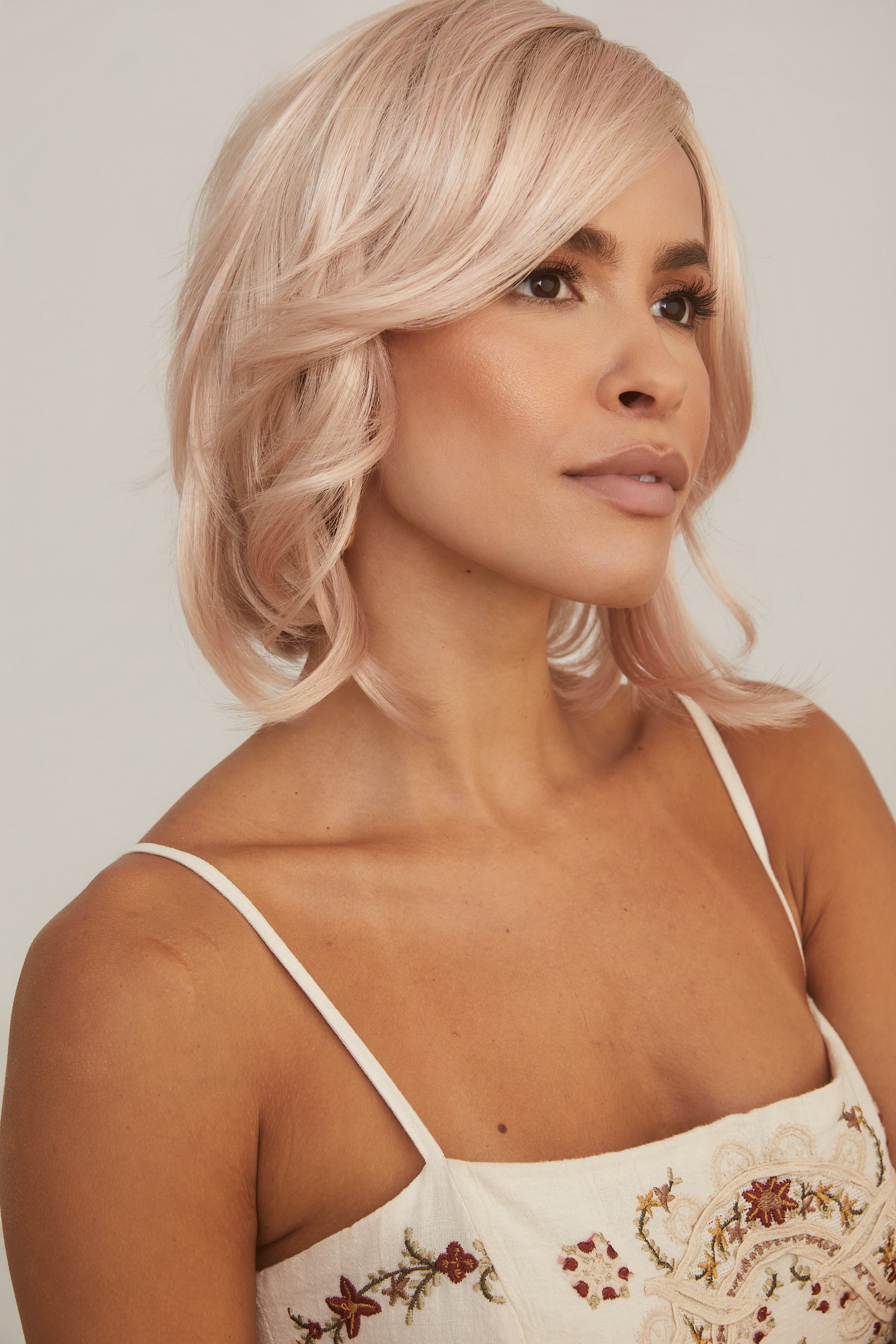 Sheena in Snowy Peach-R