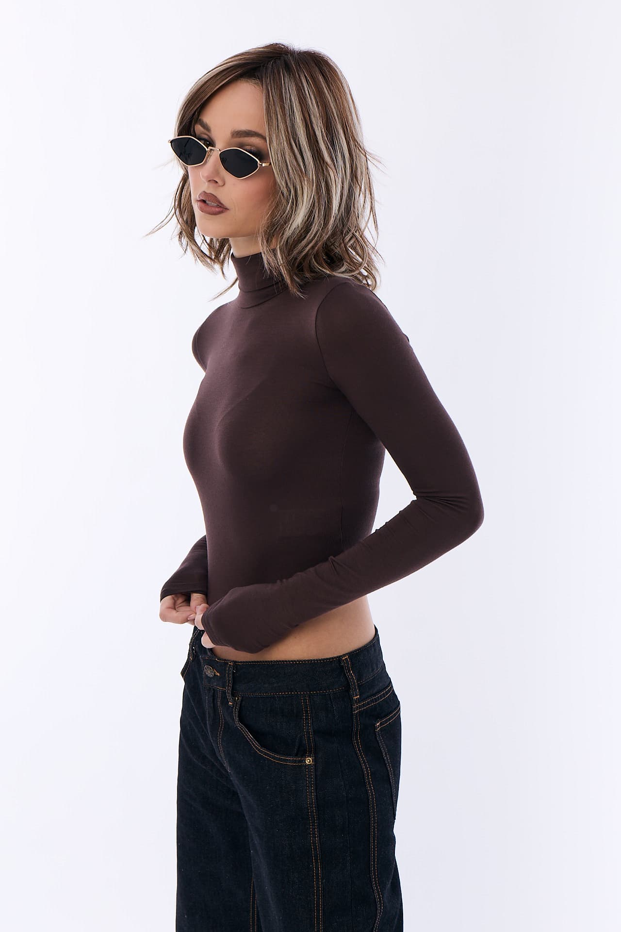 Loryn in Snowy Umber (Rooted)