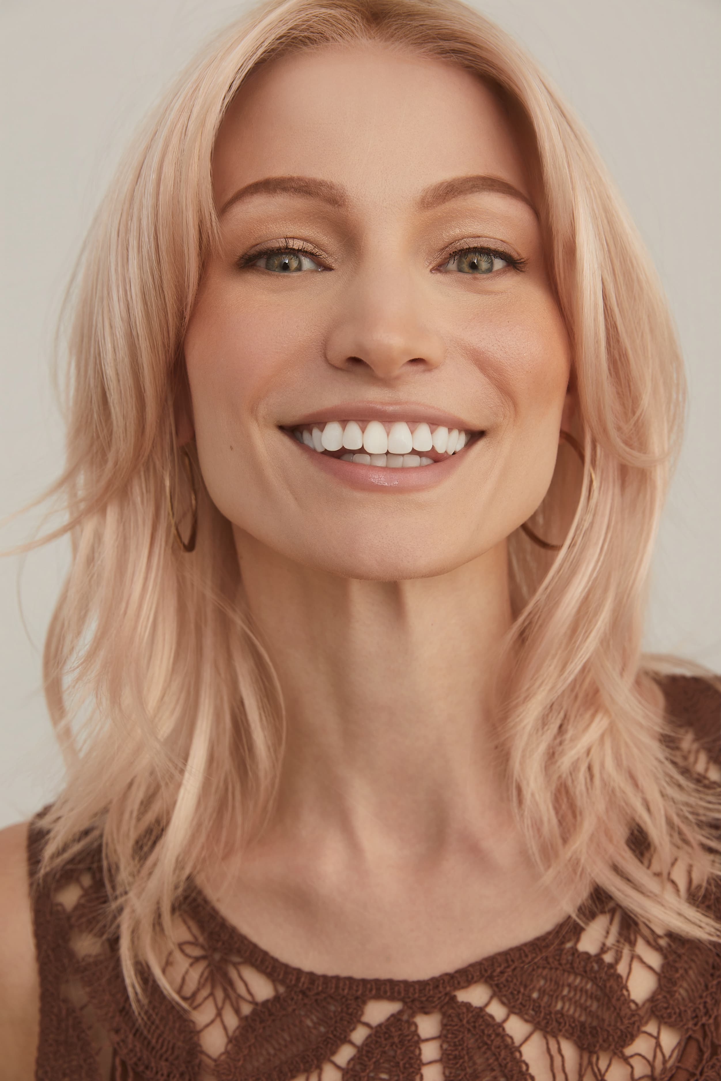 Alicia in Snowy Peach-R